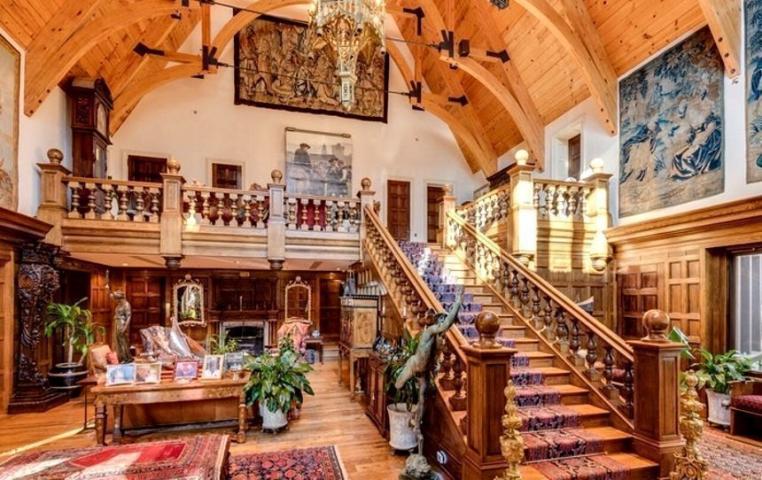 Angelina Jolie - Brad Pitt: Πωλείται η ιδιαίτερη έπαυλή τους