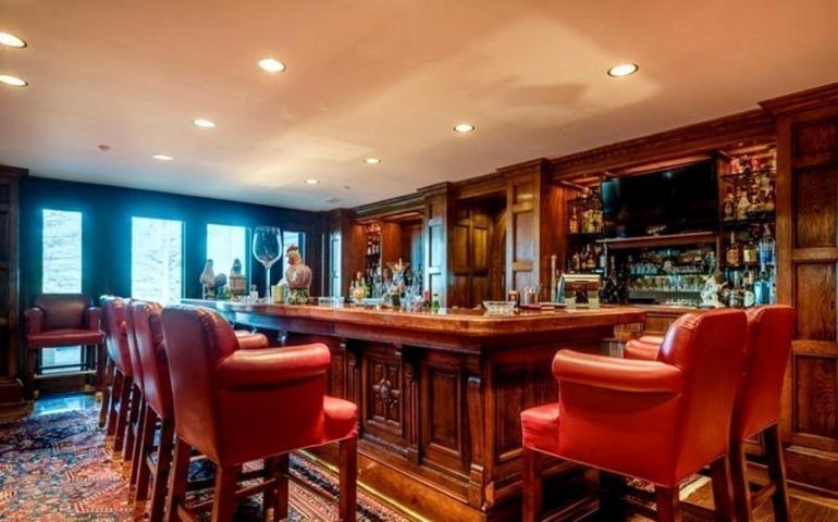 Angelina Jolie - Brad Pitt: Πωλείται η ιδιαίτερη έπαυλή τους