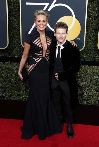 Χρυσές Σφαίρες - Γιατί όλοι ήταν μαυροφορεμένοι; 