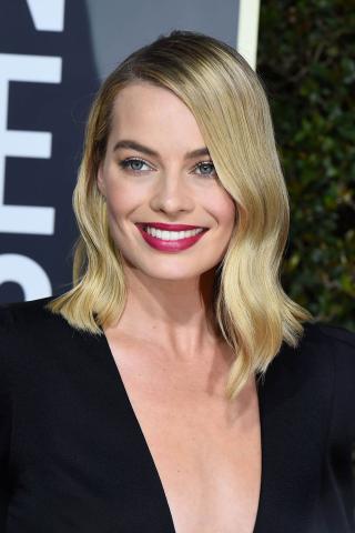 Χρυσές Σφαίρες 2018: Τα καλύτερα beauty looks από το κόκκινο χαλί