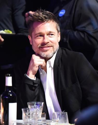 120.000 δολάρια έδωσε ο Brad Pitt για να δει Game of Thrones με την Khaleesi 