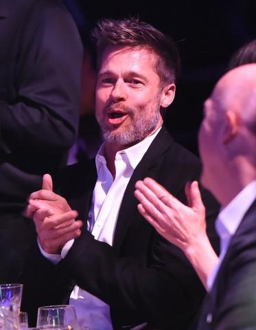 120.000 δολάρια έδωσε ο Brad Pitt για να δει Game of Thrones με την Khaleesi 