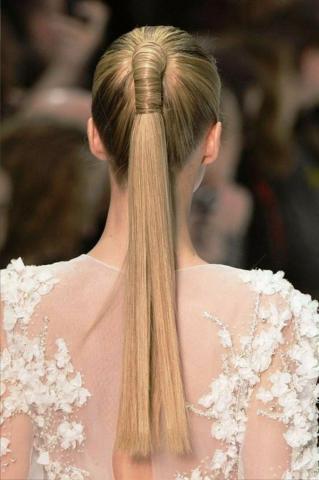 10 ponytails που μπορούν να σταθούν και για νυφικό χτένισμα 10 ponytails που μπορούν να σταθούν και για νυφικό χτένισμα