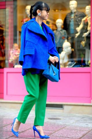 Το street style της νέας χρονιάς θέλει χρώμα και εμείς σου δείχνουμε πως θα το πετύχεις