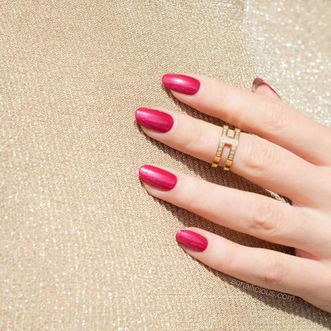 9 αποχρώσεις που θα κάνουν το χειμωνιάτικο μανικιούρ σου πιο ‘’cozy’’ 9 αποχρώσεις που θα κάνουν το χειμωνιάτικο μανικιούρ σου πιο ‘’cozy’’