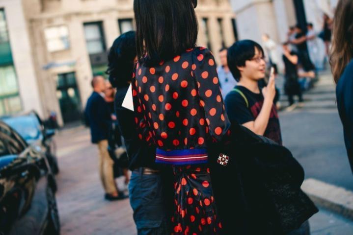 Στιλάτοι τρόποι να απογειώσεις ένα polka dot σύνολο