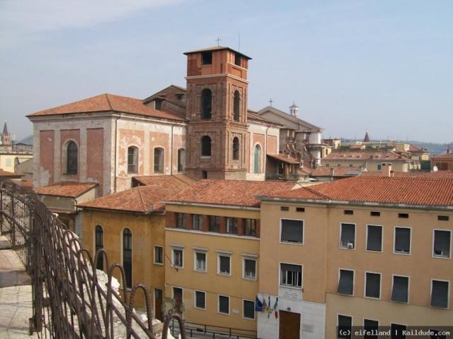 Βερόνα: Η πόλη του έρωτα που σε περιμένει το μπαλκόνι της Ιουλιέτας Βερόνα: Η πόλη του έρωτα που σε περιμένει το μπαλκόνι της Ιουλιέτας