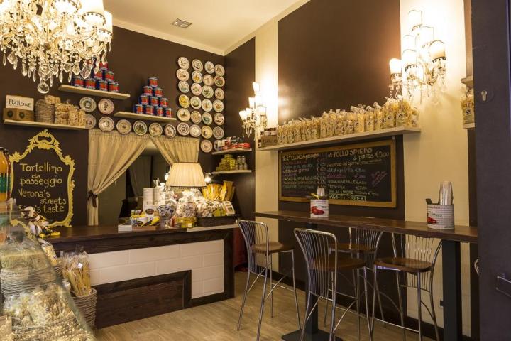 Βερόνα: Η πόλη του έρωτα που σε περιμένει το μπαλκόνι της Ιουλιέτας Βερόνα: Η πόλη του έρωτα που σε περιμένει το μπαλκόνι της Ιουλιέτας