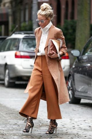 Σε αυτή την απόχρωση οι τσάντες μοιάζουν πανάκριβες Σε αυτή την απόχρωση οι τσάντες μοιάζουν πανάκριβες