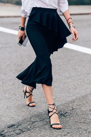 7 φούστες που μπορούν να αντικαταστήσουν το jean σου αυτό το χειμώνα