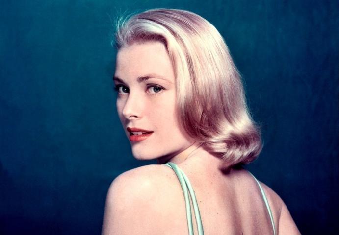 Grace Kelly: «Ξαναζεί» μέσα από την ολόιδια με εκείνη εγγονή της Grace Kelly: «Ξαναζεί» μέσα από την ολόιδια με εκείνη εγγονή της