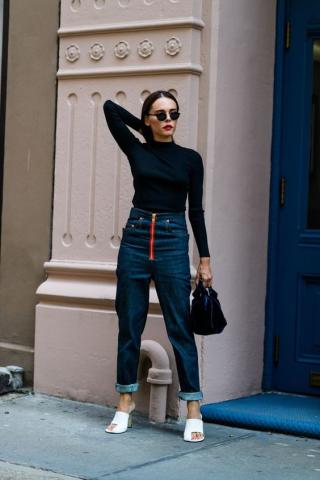 Αυτά είναι τα jeans που θα φορέσουμε όλες το 2018