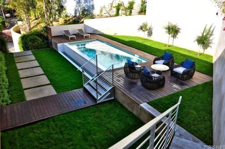 Hugh Hefner: Δείτε την 5 εκατομμυρίων βίλα που άφησε στην 31 ετών χήρα του