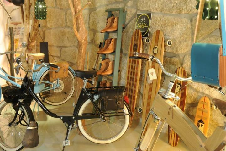 Πόρτο: Ποιος μπορεί να πει όχι σε ένα ποτήρι κρασί με θέα τον ποταμό Douro; Πόρτο: Ποιος μπορεί να πει όχι σε ένα ποτήρι κρασί με θέα τον ποταμό Douro;