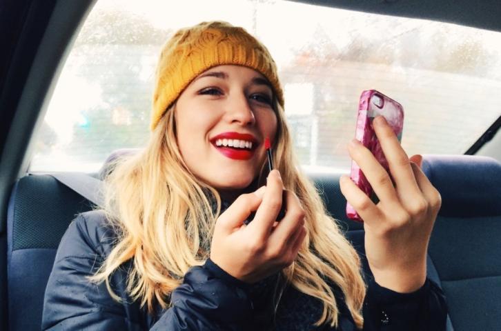 5 lipsticks για σένα που θες σταθερό χρώμα στα χείλη 5 lipsticks για σένα που θες σταθερό χρώμα στα χείλη