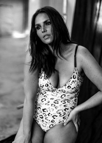 Candice Huffine: Το πρώτο plus size model που έγινε εξώφυλλο στο «Elle» Candice Huffine: Το πρώτο plus size model που έγινε εξώφυλλο στο «Elle»