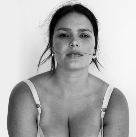 Candice Huffine: Το πρώτο plus size model που έγινε εξώφυλλο στο «Elle» Candice Huffine: Το πρώτο plus size model που έγινε εξώφυλλο στο «Elle»