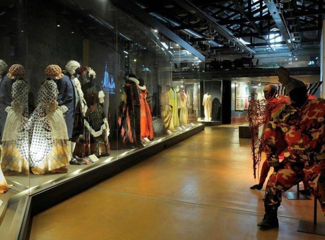 Θεατρικό Μουσείο Κύπρου: Ένας οπτικός έβαλε τα γυαλιά στους επαγγελματίες