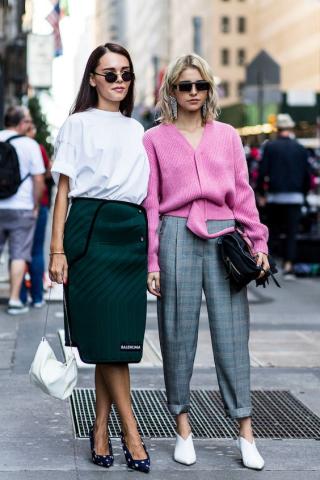 8 outfits που θα σου αποδείξουν πως το ροζ θα συνεχίσει να βρίσκεται στις πρώτες επιλογές του street style 8 outfits που θα σου αποδείξουν πως το ροζ θα συνεχίσει να βρίσκεται στις πρώτες επιλογές του street style