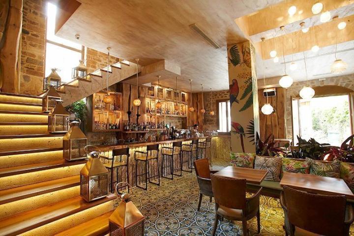 Zambri: Μια αποικία γεύσης στο κέντρο της Κηφισιάς Zambri: Μια αποικία γεύσης στο κέντρο της Κηφισιάς