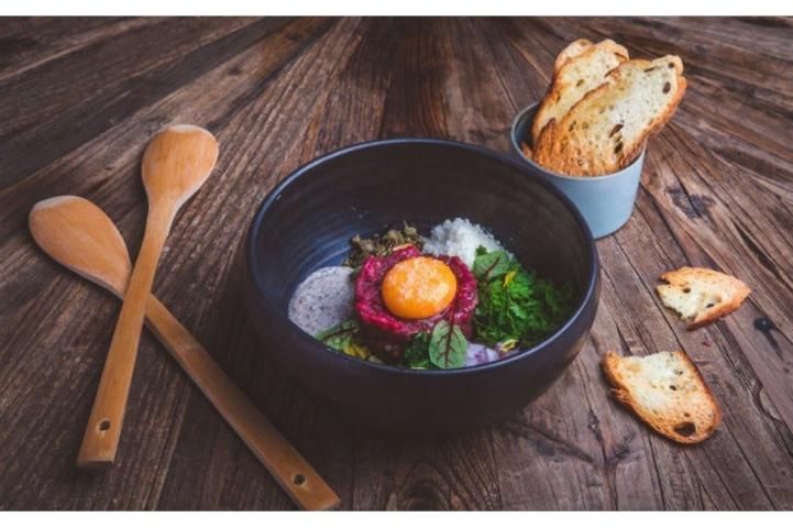 Zambri: Μια αποικία γεύσης στο κέντρο της Κηφισιάς Zambri: Μια αποικία γεύσης στο κέντρο της Κηφισιάς