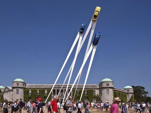 Όταν η τέχνη καταρρίπτει τον νόμο της βαρύτητας...