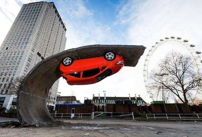 Όταν η τέχνη καταρρίπτει τον νόμο της βαρύτητας...