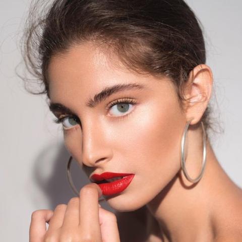 Beauty inspo: Valentine’s makeup ideas για ερωτευμένες και μη