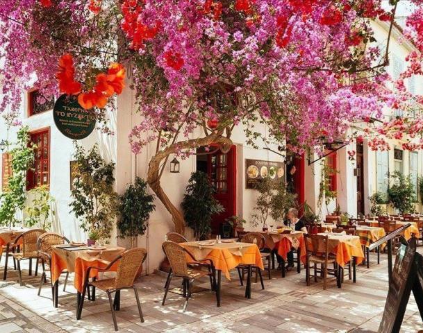 Πάμε μια βόλτα στο Ναύπλιο;