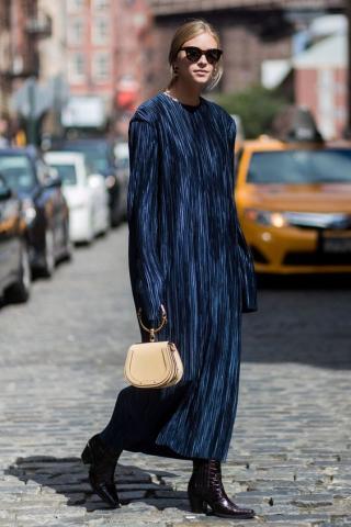 Τα φορέματα που πρέπει να έχεις στην γκαρνταρόμπα σου σαν σωστό fashion girl Τα φορέματα που πρέπει να έχεις στην γκαρνταρόμπα σου σαν σωστό fashion girl