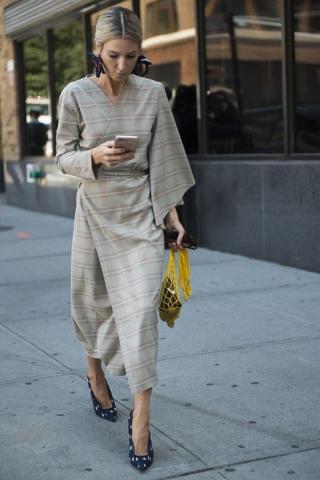 Τα φορέματα που πρέπει να έχεις στην γκαρνταρόμπα σου σαν σωστό fashion girl Τα φορέματα που πρέπει να έχεις στην γκαρνταρόμπα σου σαν σωστό fashion girl