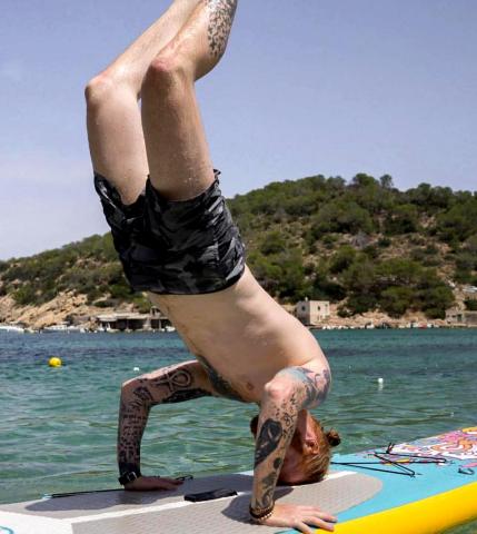 Τo «ασχημόπαπο» έχασε 50 κιλά και κατέληξε μοντέλο που λατρεύουν οι γυναίκες