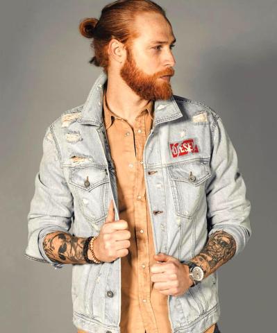 Τo «ασχημόπαπο» έχασε 50 κιλά και κατέληξε μοντέλο που λατρεύουν οι γυναίκες