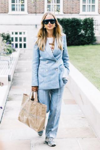 Ugly sneakers: Ιδέες για να συνδυάσεις με στιλ το πιο αμφιλεγόμενο trend της σεζόν