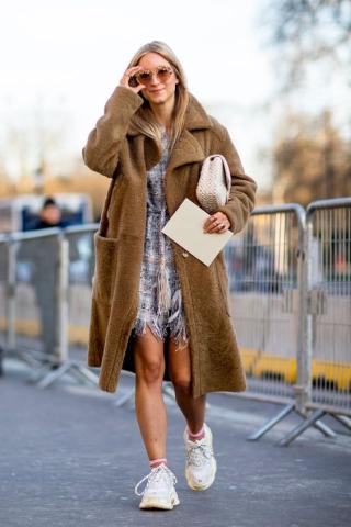 Ugly sneakers: Ιδέες για να συνδυάσεις με στιλ το πιο αμφιλεγόμενο trend της σεζόν