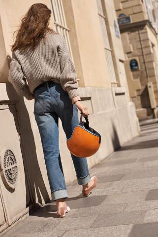 Αυτά είναι τα jeans που μπορείς να φοράς άφοβα με flat παπούτσια