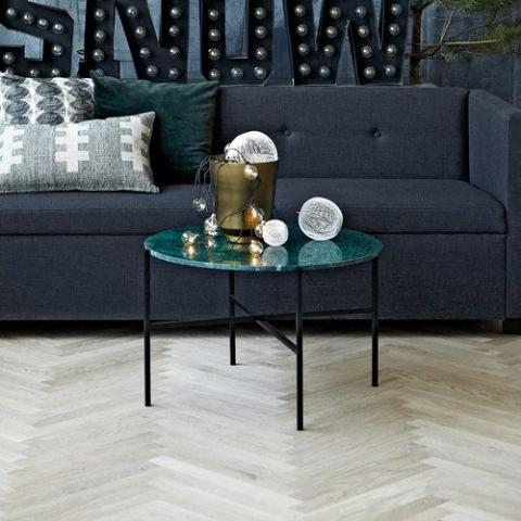 Deco Trend: Το vintage υλικό που θα προσφέρει αριστοκρατικό ύφος στο σπίτι Deco Trend: Το vintage υλικό που θα προσφέρει αριστοκρατικό ύφος στο σπίτι