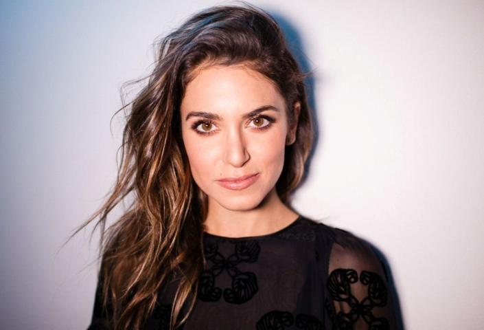 7 celebrities μανούλες που έφαγαν τον πλακούντα τους