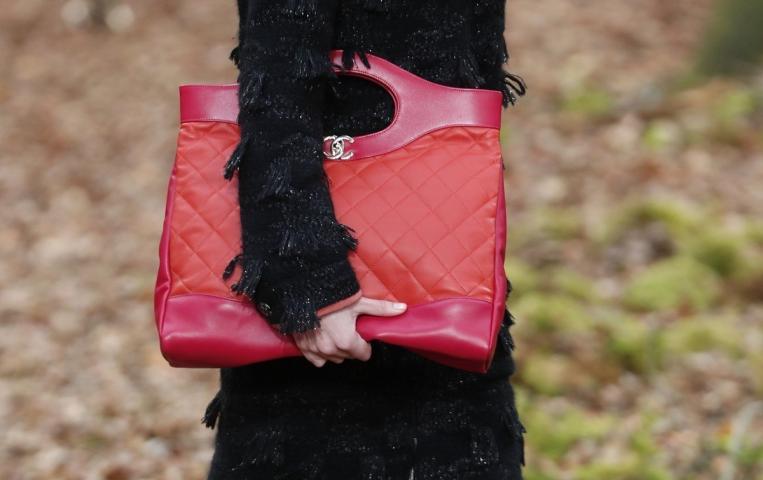 Chanel και το παραμυθένιο show μέσα στο δάσος Chanel και το παραμυθένιο show μέσα στο δάσος