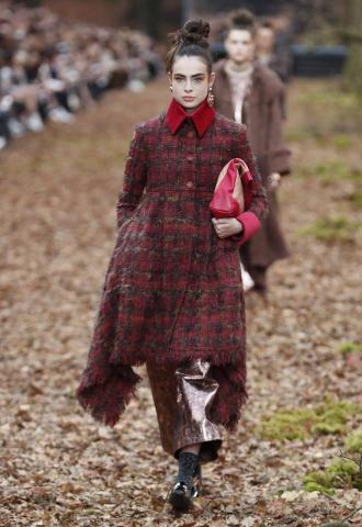 Chanel και το παραμυθένιο show μέσα στο δάσος Chanel και το παραμυθένιο show μέσα στο δάσος