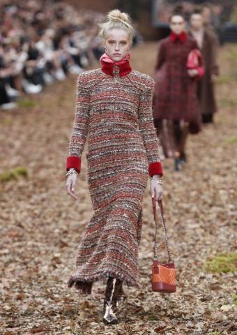 Chanel και το παραμυθένιο show μέσα στο δάσος Chanel και το παραμυθένιο show μέσα στο δάσος