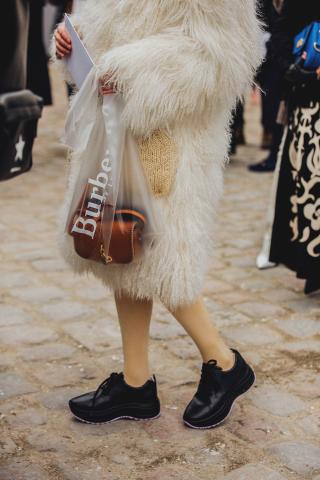 Bonjour Paris! Δες τις ωραιότερες street στιγμές από την Εβδομάδα Μόδας του Παρισιού