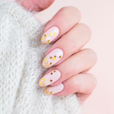Nail inspo: 6 nail arts που ξεχωρίσαμε και θα σου φτιάξουν τη διάθεση