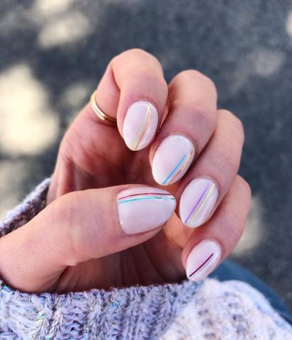 Nail inspo: 6 nail arts που ξεχωρίσαμε και θα σου φτιάξουν τη διάθεση
