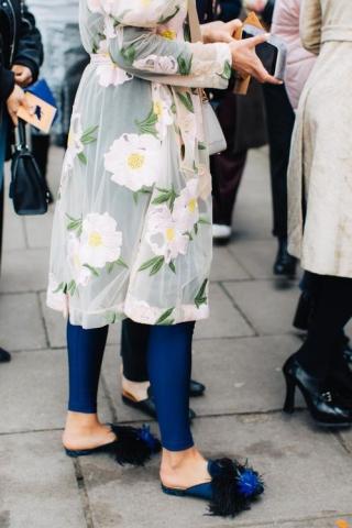 Το vintage print που θα φέρει την άνοιξη στην ντουλάπα σου Το vintage print που θα φέρει την άνοιξη στην ντουλάπα σου