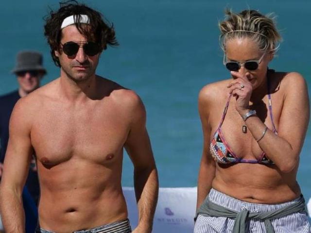 Η Sharon Stone φιλάει τον 40χρονο σύντροφό της και αδιαφορεί για τους πάντες