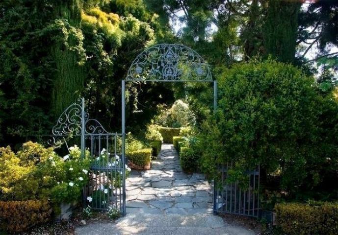 Την έπαυλη της Gwyneth Paltrow στη Santa Barbara αξίζει να τη δεις (και να τη ζηλέψεις)