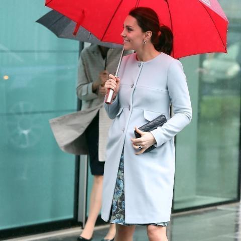 7 pregnant looks από την Kate Middleton που αξίζουν την προσοχή σου 7 pregnant looks από την Kate Middleton που αξίζουν την προσοχή σου
