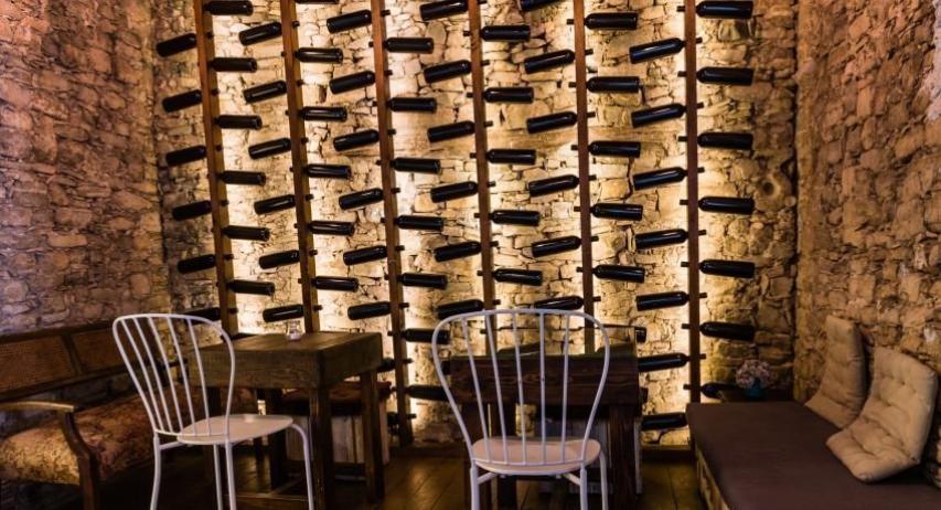 Το μαγαζάκι «Πρώτη Σταγόνα» Το μαγαζάκι «Πρώτη Σταγόνα»