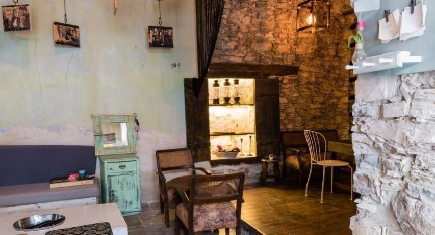 Το μαγαζάκι «Πρώτη Σταγόνα» Το μαγαζάκι «Πρώτη Σταγόνα»